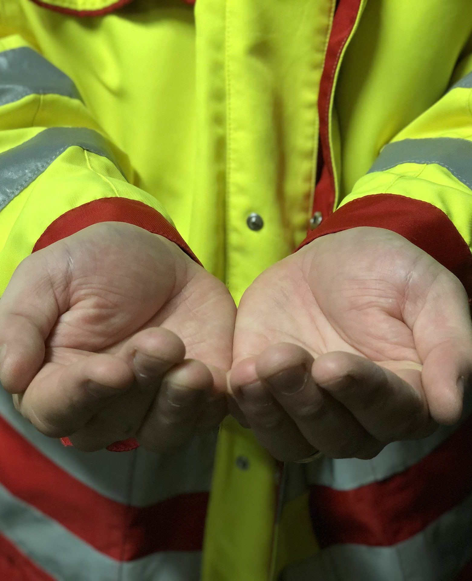 Unknown-1 offene Hände Rettungsdienst